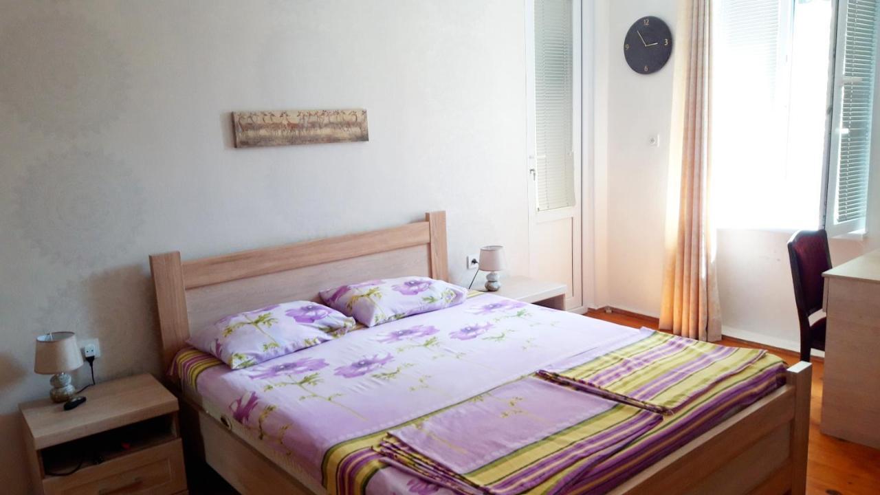 Pospolita Guest House Kutaisi Ngoại thất bức ảnh