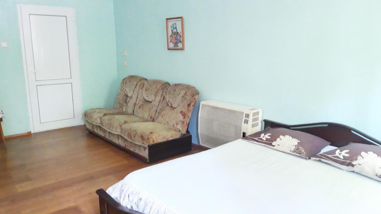 Pospolita Guest House Kutaisi Ngoại thất bức ảnh