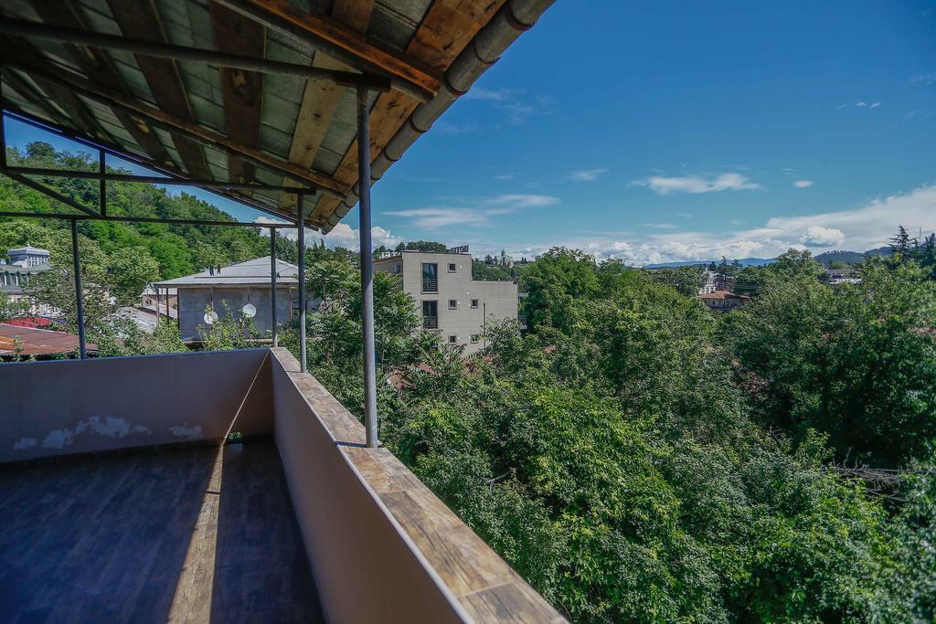 Pospolita Guest House Kutaisi Ngoại thất bức ảnh