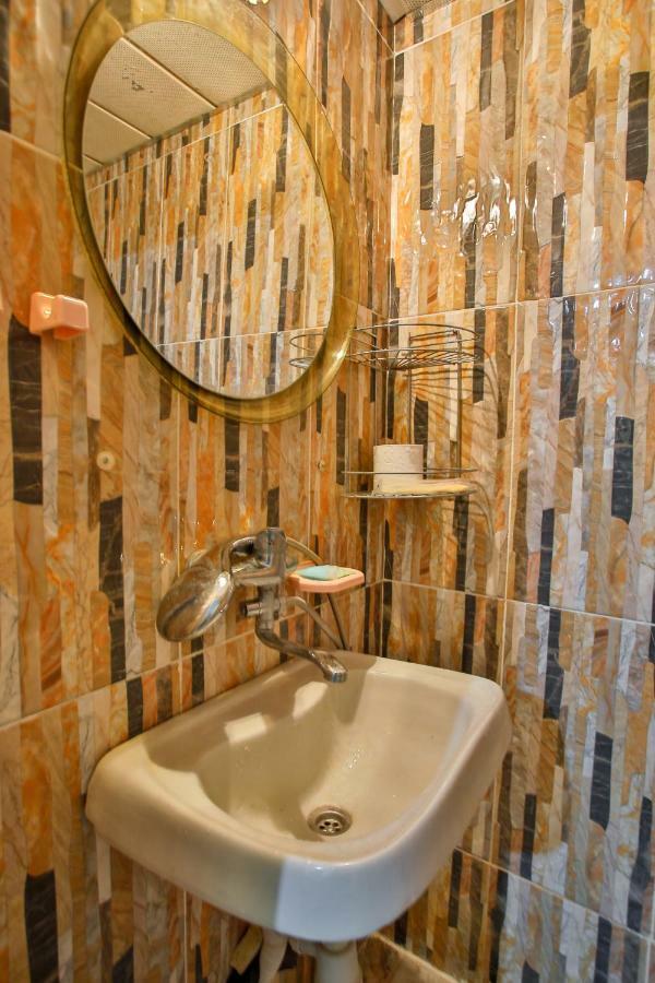 Pospolita Guest House Kutaisi Ngoại thất bức ảnh