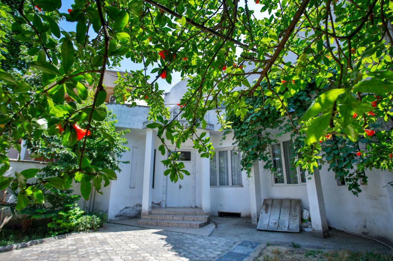 Pospolita Guest House Kutaisi Ngoại thất bức ảnh