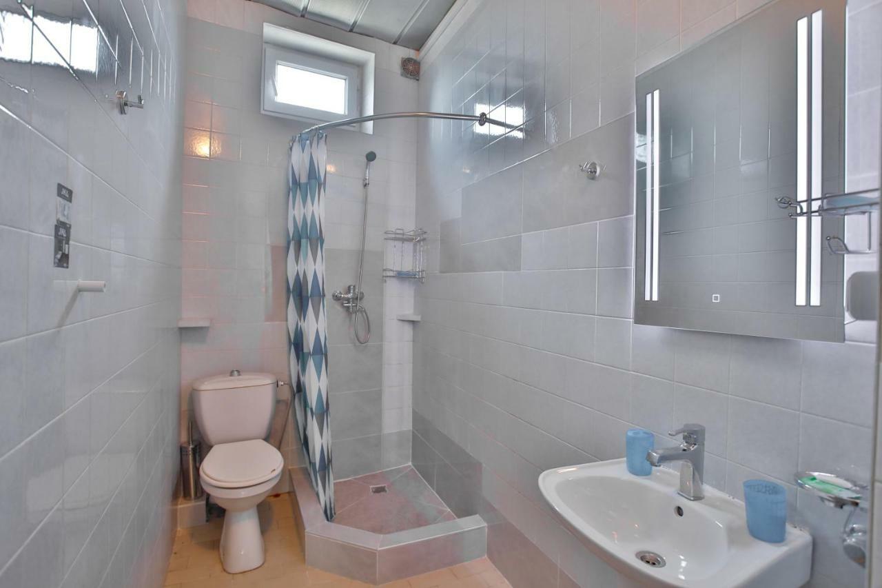 Pospolita Guest House Kutaisi Ngoại thất bức ảnh