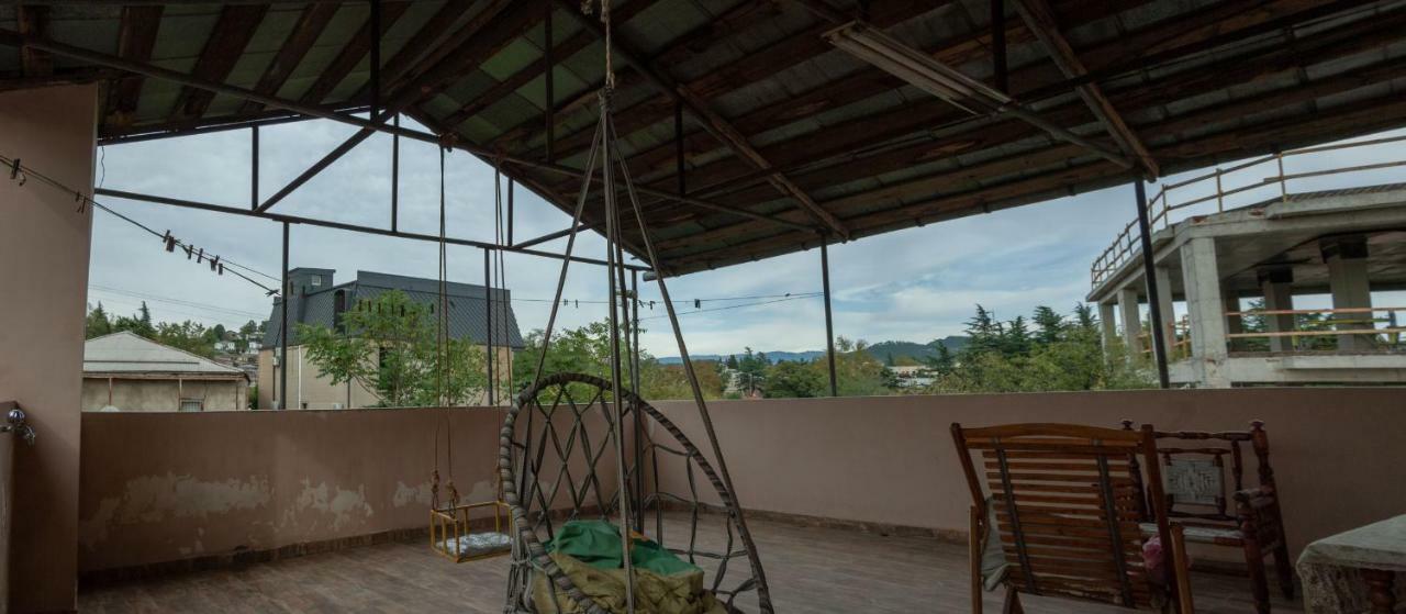 Pospolita Guest House Kutaisi Ngoại thất bức ảnh